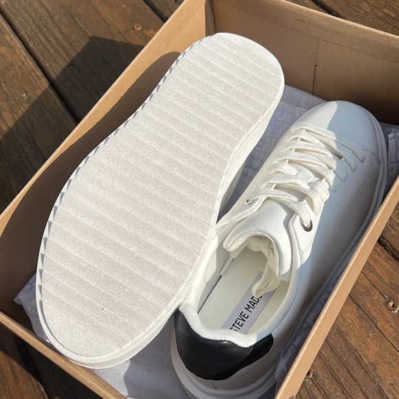 Steve Madden Charlie Sneaker - Picture 4 of 6